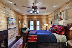 Bedroom 3- Features a large room with queen sized bed