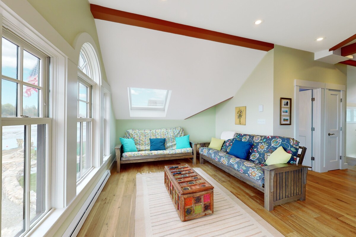 Brand new oceanfront home with a grill, deck, & beach access – stellar views