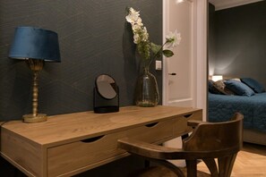 Comfy desk in the room