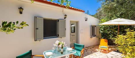 Beautiful cottage with private terrace area