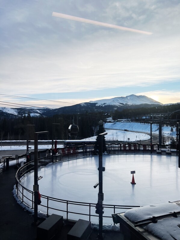 Snow and ski sports