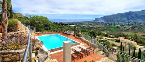 Building Exterior, Outdoor, Pool, Scenic View