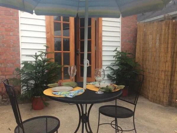Outdoor dining