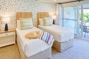 Second bedroom with en-suite bathroom  and twin beds which can be made to a king