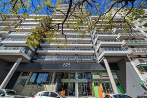 施設の正面