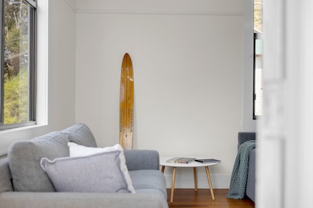 750 metres from the beach.
Rest, relax, and retreat in this ocean lifestyle.