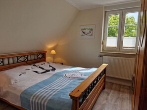 Schlafzimmer II