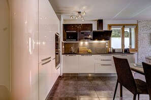 Well equipped kitchen