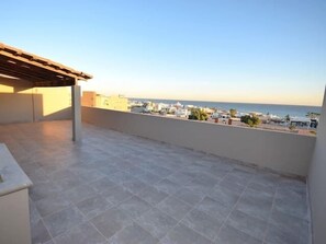 Rooftop Party Deck