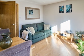 Willow Barn, Bonnington - Host & Stay