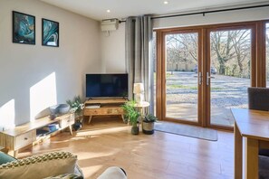 Willow Barn, Bonnington - Host & Stay
