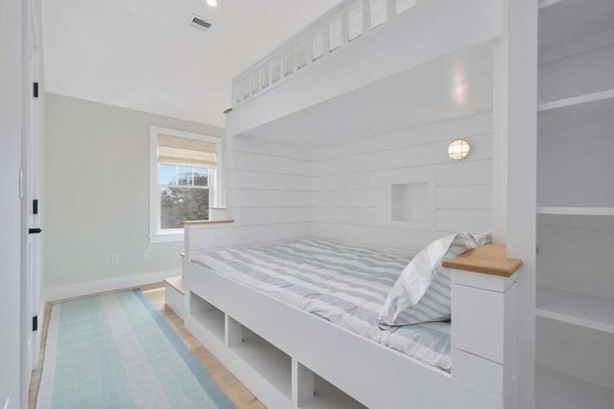 New for 2024! Brand new home. Luxury designer Cape Cod rental. RPMS141