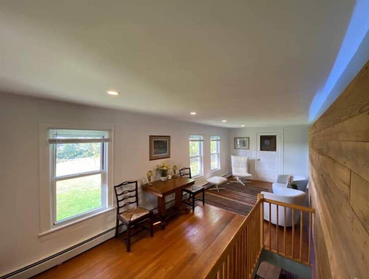 Jim & Pat’s Litchfield Hills Hideaway on 3.0 acres