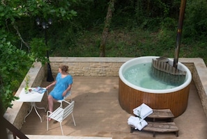 Bain à remous extérieur
