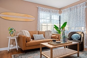 Experience luxury living with a touch of beach chic! Discover elegance and charm in every corner, where every detail exudes sophistication and style.