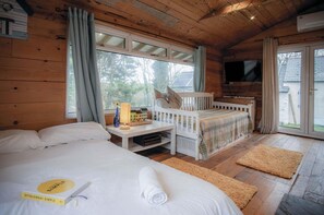 The Hygge Hut - 1 Bed - Freshwest Beach Retreat (23577)