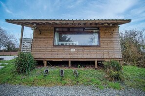 The Hygge Hut - 1 Bed - Freshwest Beach Retreat (23568)