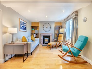 Living area | Kings Lea, Lymington