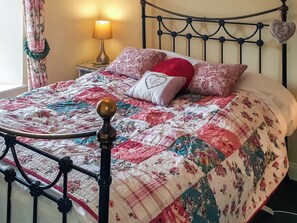 Double bedroom | Rose Cottage, Grinton, Richmond