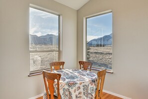 Dining Area | Single-Story Home