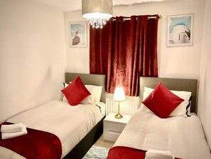 Twin bed 
