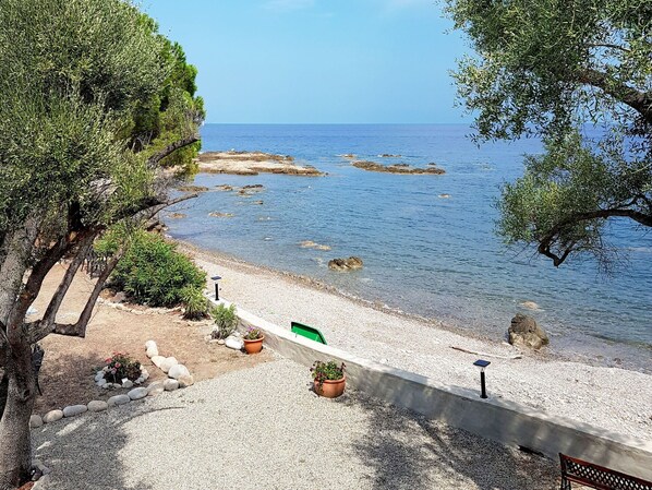 L'Eau, Ciel, Ressources En Eau, Écorégion, La Nature, Bleu Azur, Arbre, Plage, Cotiers Et Relief Océaniques, Végétation