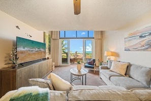 Kahana Villa E609 living area 1