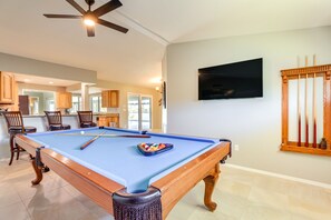 Game Room | Pool Table | Smart TV