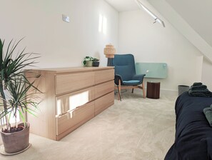 Bedroom 1 - SuperKing (1)