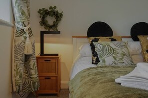 Spacious, cozy, and oh-so-comfortable—your perfect getaway awaits.