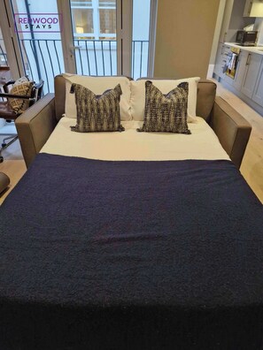 SINGLE SOFA BED FOR ADDITIONAL ONE GUEST