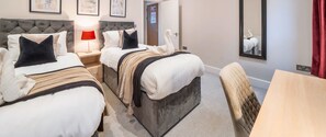 DELICATE AND HOMELY BEDROOM