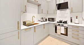 COOKING WARES AND UTENSILS READY FOR YOUR COOKING NEEDS