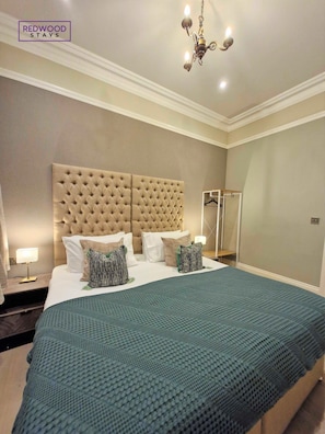 BEDROOM WITH A SUPER KING BED