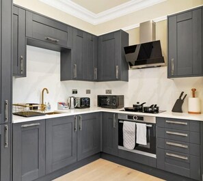 COOKING WARES AND UTENSILS READY FOR YOUR COOKING NEEDS