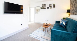 THE OPEN PLAN LAYOUT IS GREAT FOR QUALITY TIME