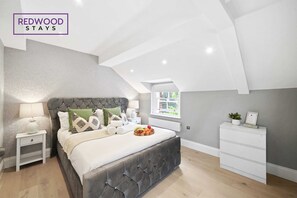 DOUBLE BED WITH FRESH LINENS AND TOWELS UPON ARRIVAL