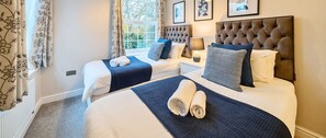 DELICATE AND FIRM BEDROOM