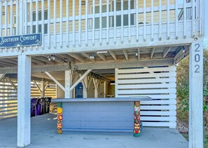 Tiki Bar :)