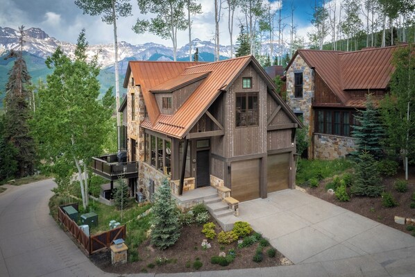 Double Cabins Ski Haus by Curate Telluride