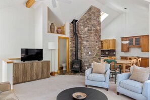Open concept living, dining and kitchen
