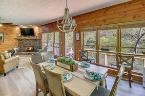 Open Concept Dining Area