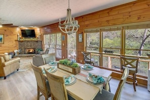 Open Concept Dining Area