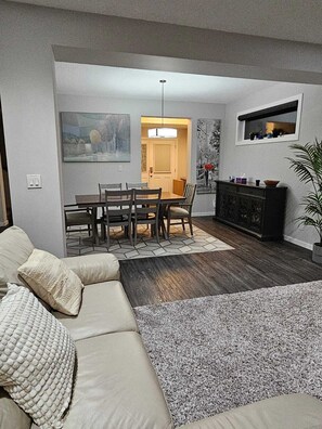 Full dining area to enjoy great meals together with family or friends