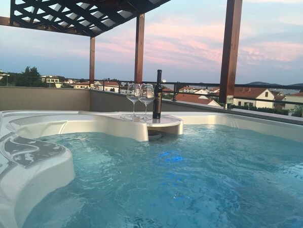 Apartment A3 with Privat Jacuzzi