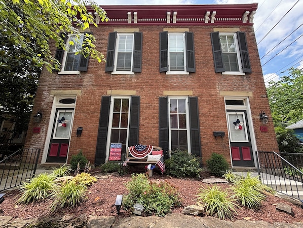Madison Manor Townhouses. Book one side for 6 guests or both sides for 12.