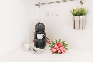 Kaffee und/oder Kaffeemaschine