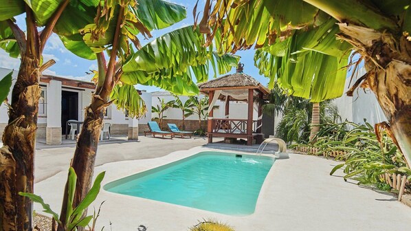 Villa Tailandia Chiclana de la Frontera by Ruralidays