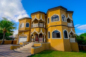 MAIN HOUSE