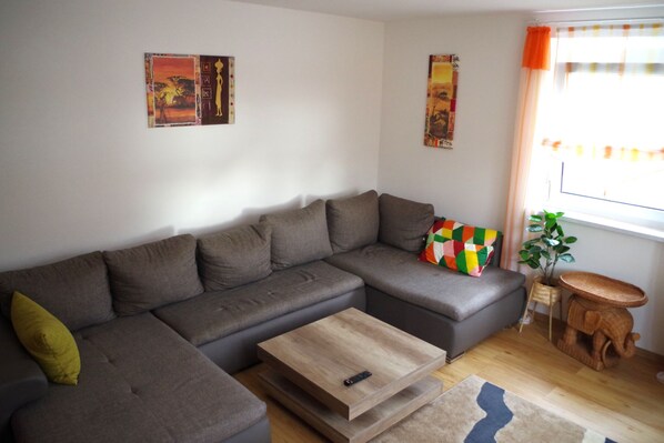 Ferienwohnung (85qm)-Wohnzimmer